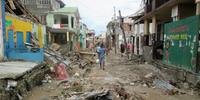 Após quase 400 mortes provocadas por furacão, Papa pede solidariedade ao Haiti