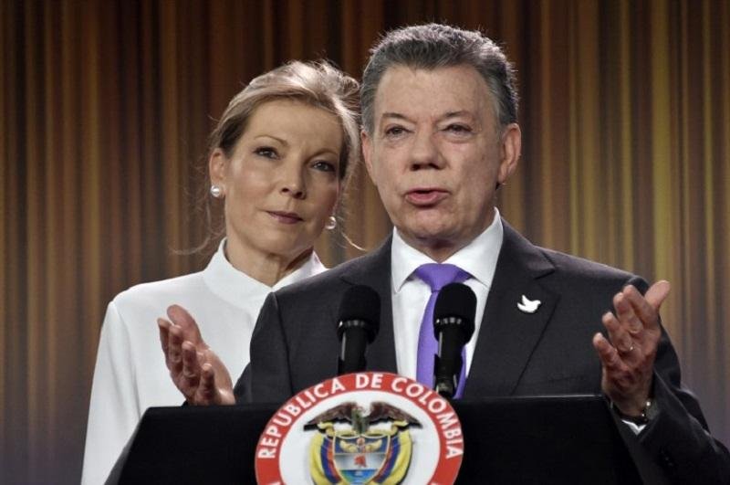 Santos dedica Nobel da Paz a colombianos e &agrave;s v&iacute;timas do conflito com as Farc