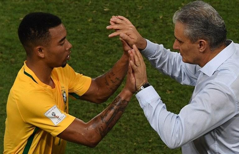 Brasil goleou a Bol&iacute;via por 5 a 0