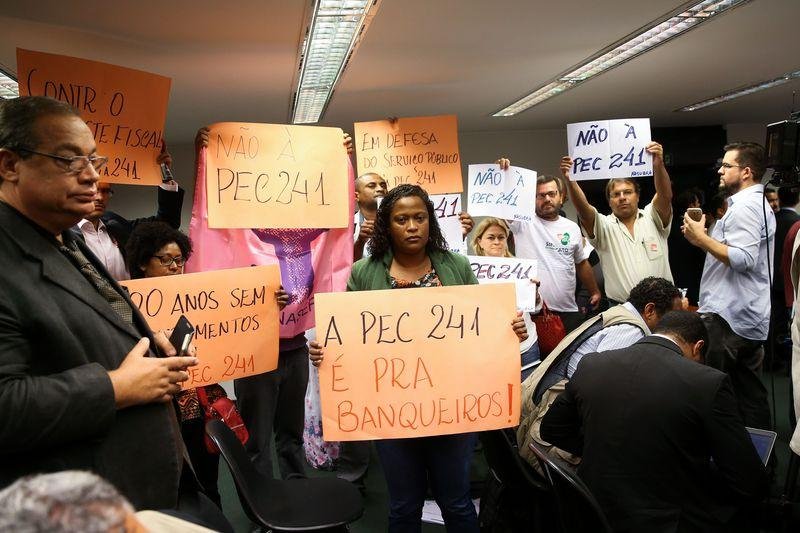 PGR pede ao Congresso que arquive PEC do teto