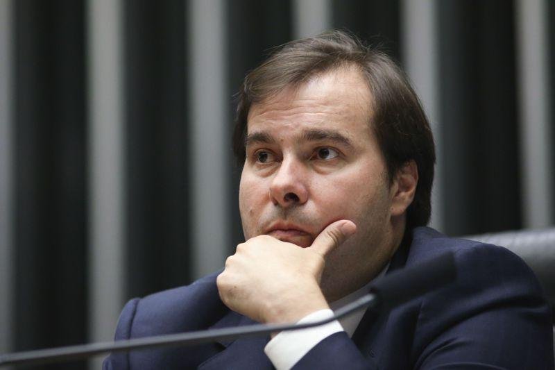 Maia prev&ecirc; qu&oacute;rum alto na sess&atilde;o desta noite
