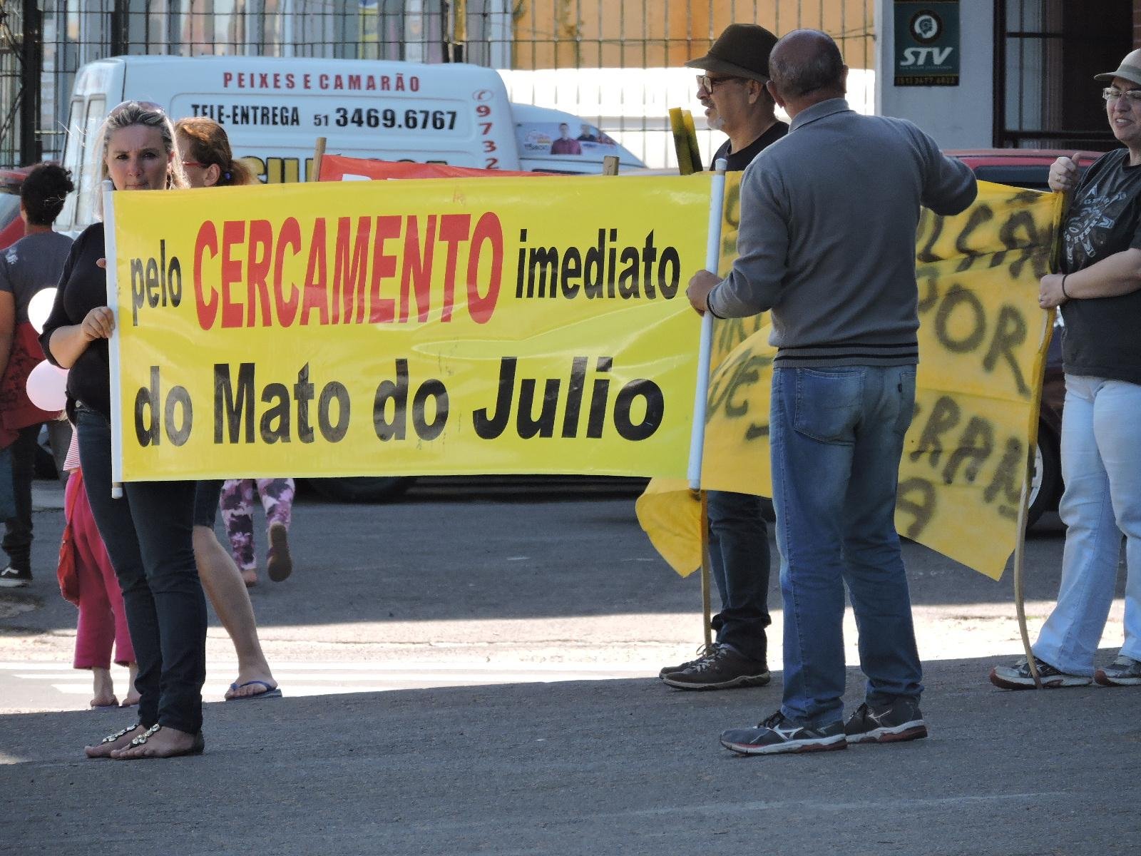 Comunidade faz mobiliza&ccedil;&atilde;o por cercamento de &aacute;rea de Cachoeirinha
