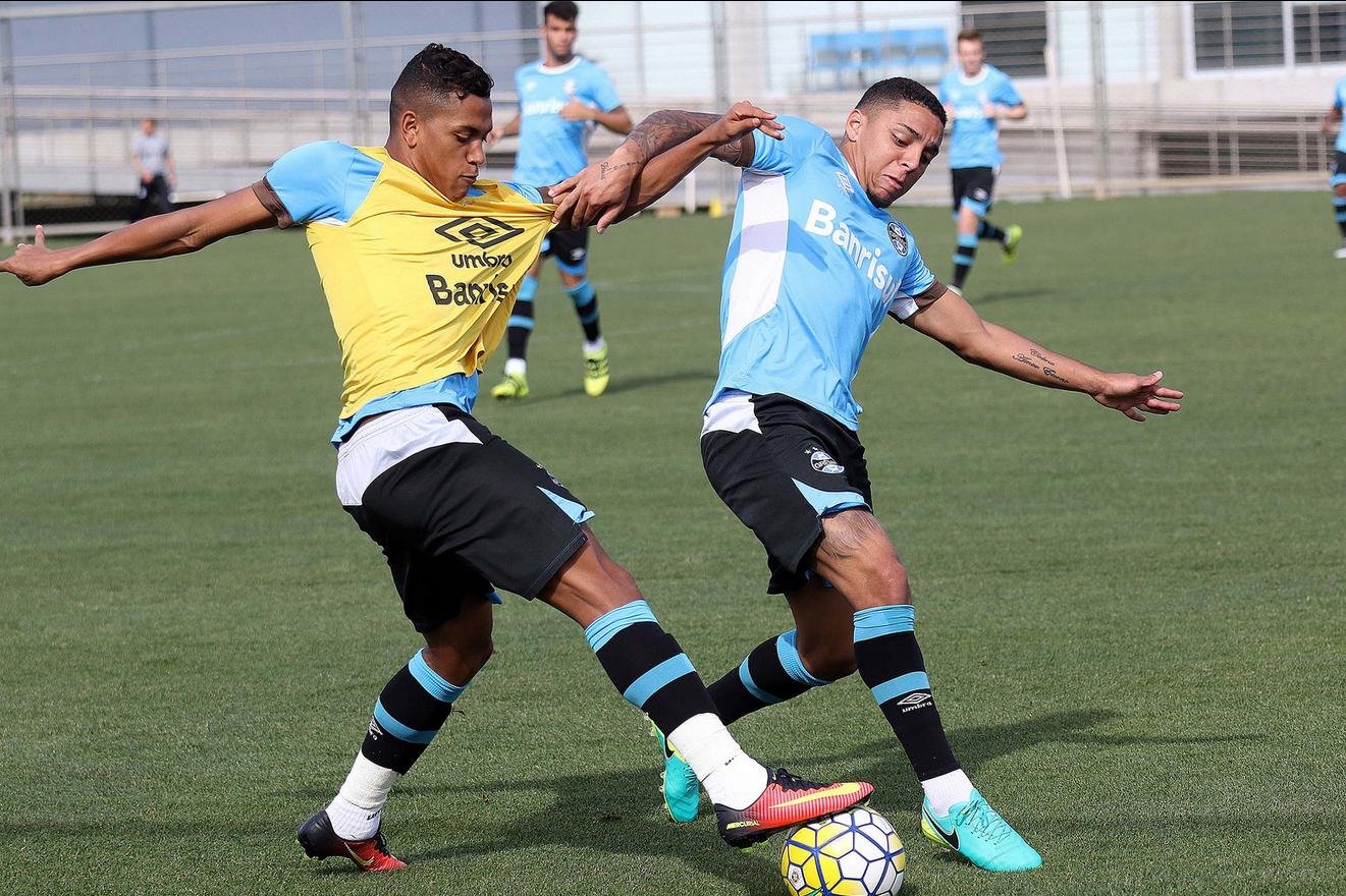 Atacante salientou import&acirc;ncia de dias para descansar ap&oacute;s sequ&ecirc;ncia fora do Gr&ecirc;mio