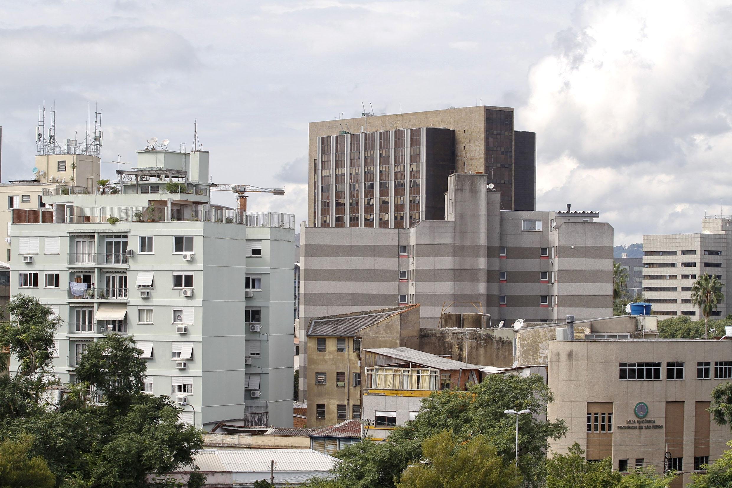 Estado poder&aacute; ter temporais em pontos isolados