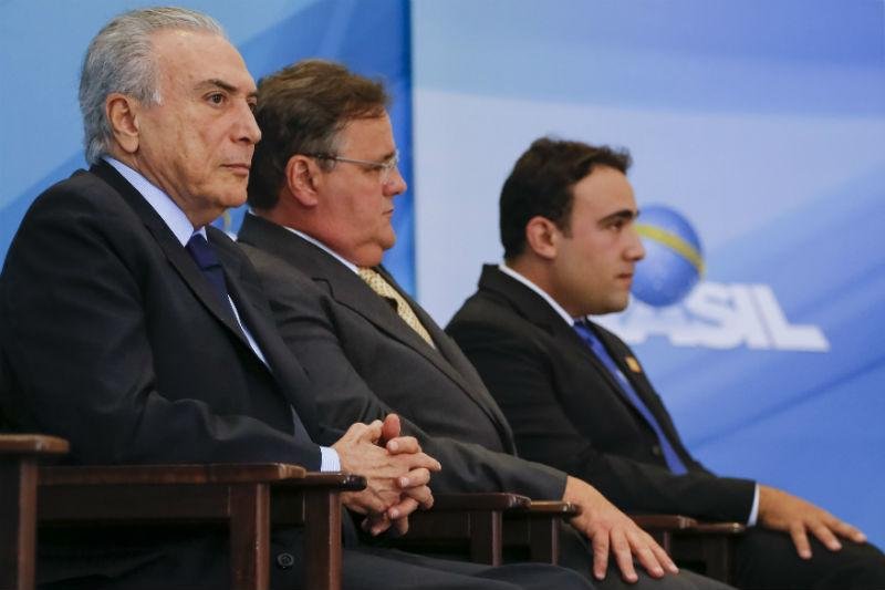 Temer quer unificar regimes da Previd&ecirc;ncia p&uacute;blica e privada