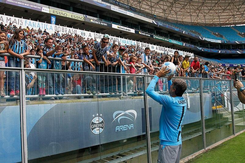 Torcedores acompanharam parte final do treino