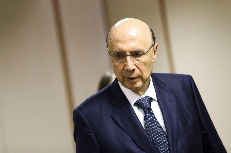 Mesmo que lei n&atilde;o seja votada para mudar regras, Henrique Meirelles avalia distribui&ccedil;&atilde;o do dinheiro