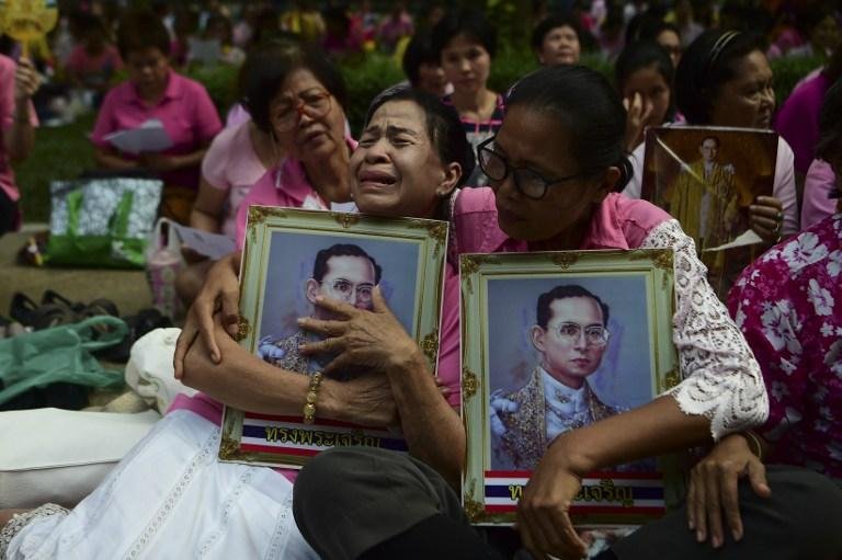 Bhumibol Adulyadej morreu aos 70 anos