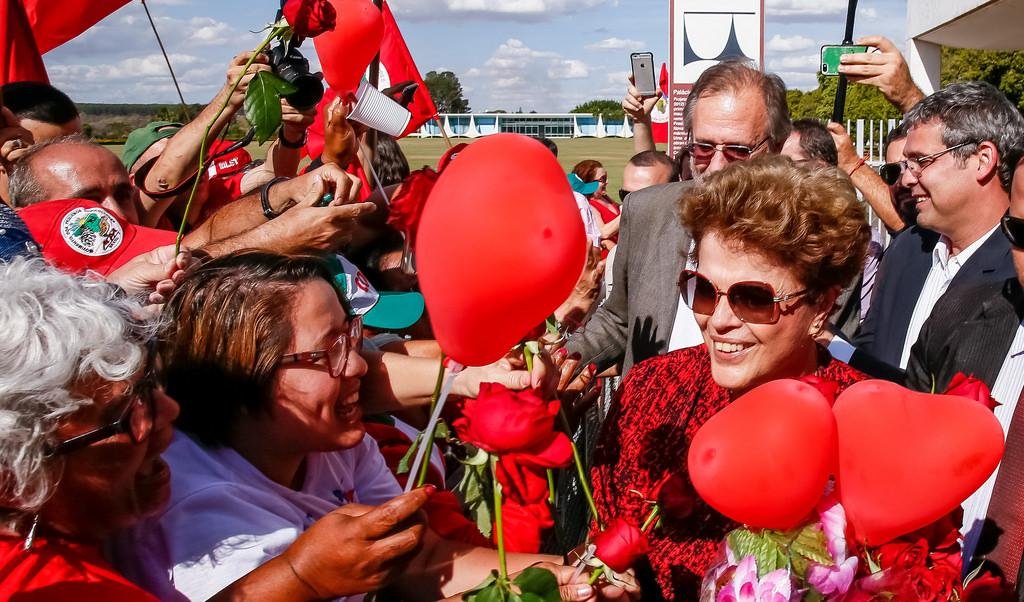 Dilma considera que PEC 241 atrasar&aacute; ainda mais o crescimento do Brasil