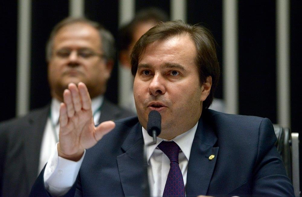 Maia prop&otilde;e que comiss&atilde;o da reforma pol&iacute;tica discuta Fundo Eleitoral