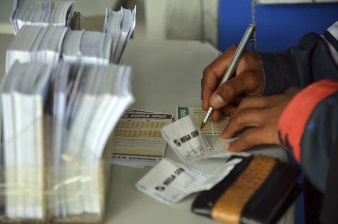 Mega-Sena acumulou nesta quinta-feira