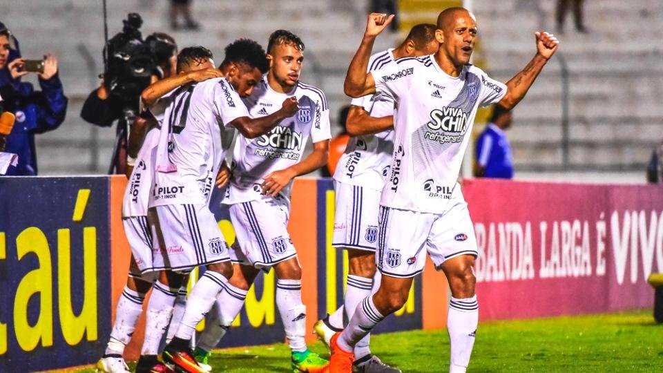 Em jogo com dois gols, time campineiro retomou a 10&ordf; coloca&ccedil;&atilde;o com 42 pontos