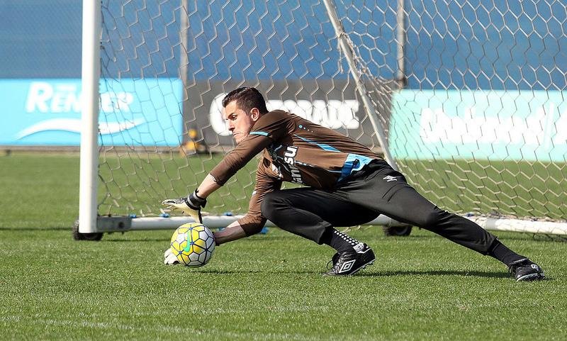 Grohe &eacute; d&uacute;vida para jogo contra o Santos