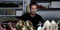 Designer israelense projeta calçados com formas 