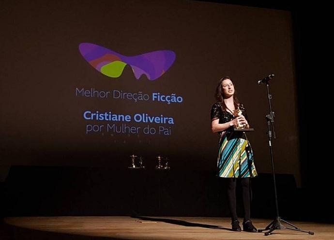 Cristiane Oliveira venceu o pr&ecirc;mio de melhor dire&ccedil;&atilde;o de fic&ccedil;&atilde;o do 18&ordm; Festival do Rio