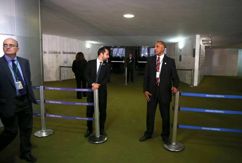 Pol&iacute;cia Legislativa descarta exist&ecirc;ncia de bomba e libera Sal&atilde;o Verde da C&acirc;mara