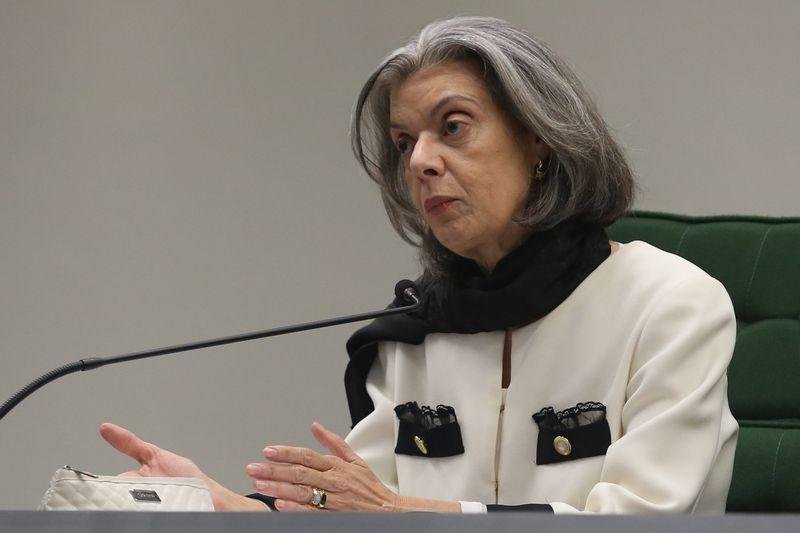 Para C&aacute;rmen L&uacute;cia, processo contra chapa Dilma-Temer n&atilde;o termina este ano