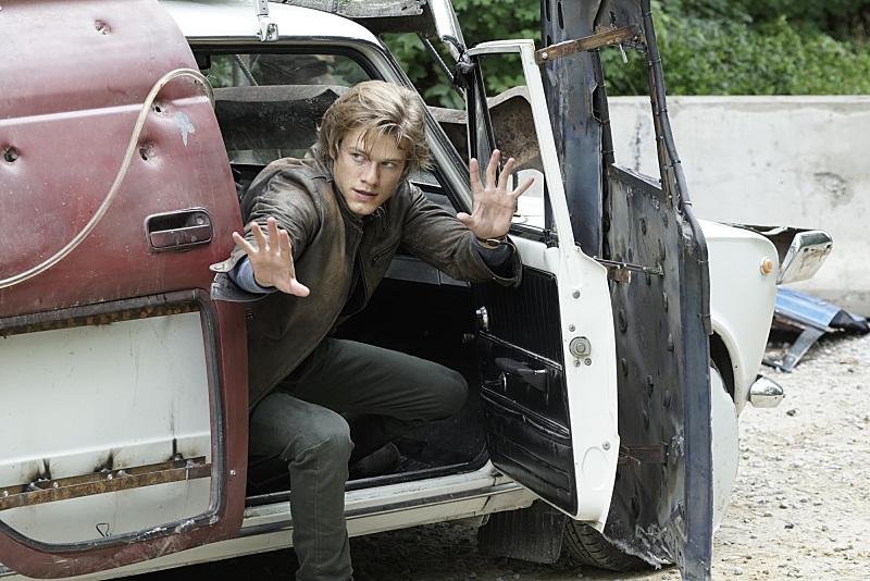  "MacGyver" &eacute; interpretado pelo texano Lucas Till e &eacute; um prel&uacute;dio do original