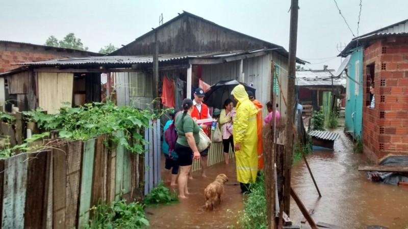 Ao todo, 429 fam&iacute;lias deixaram suas casas no Rio Grande do Sul
