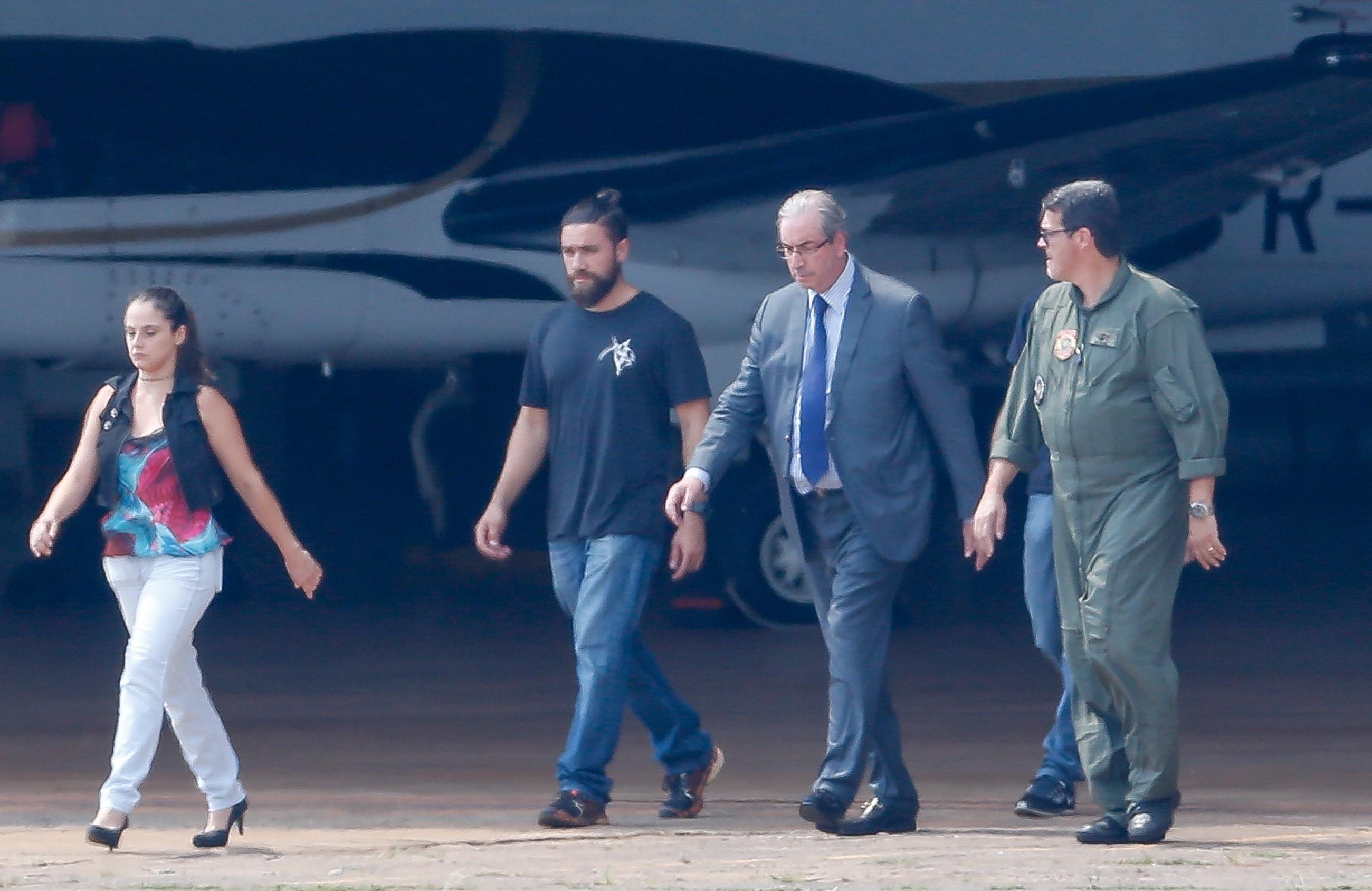 Ap&oacute;s ser preso em Bras&iacute;lia, Eduardo Cunha chega a Curitiba