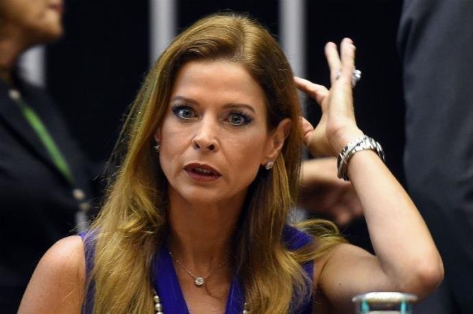 Esposa de Cunha, Cl&aacute;udia Cruz, tinha um Porsche Cayenne em seu nome