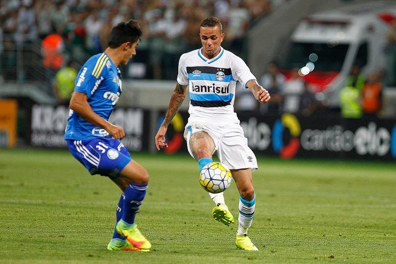 Para Bolzan, Gr&ecirc;mio ainda n&atilde;o ganhou nada e precisa melhorar em campo