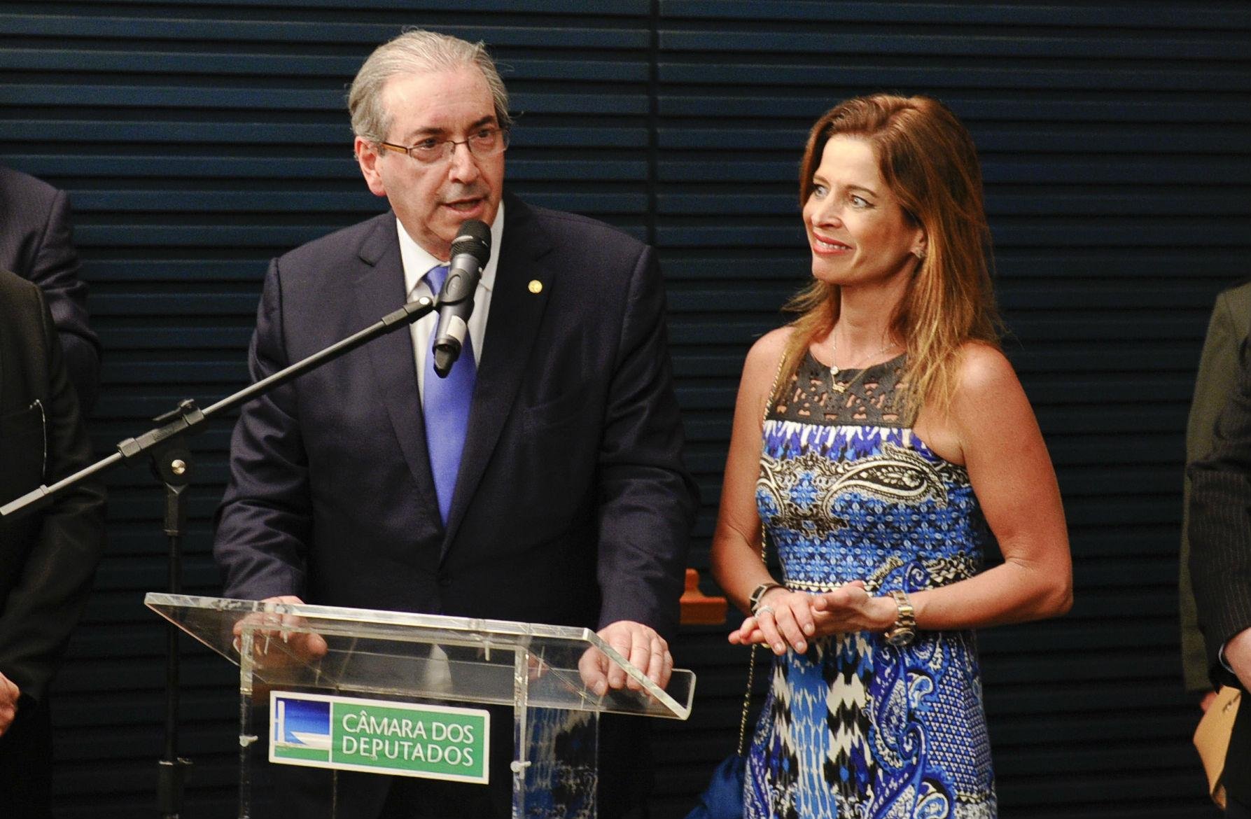 Deputado cassado Eduardo Cunha recebeu a visita da esposa