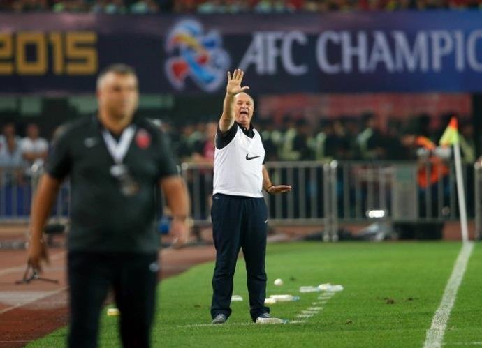 Felip&atilde;o renova com equipe chinesa