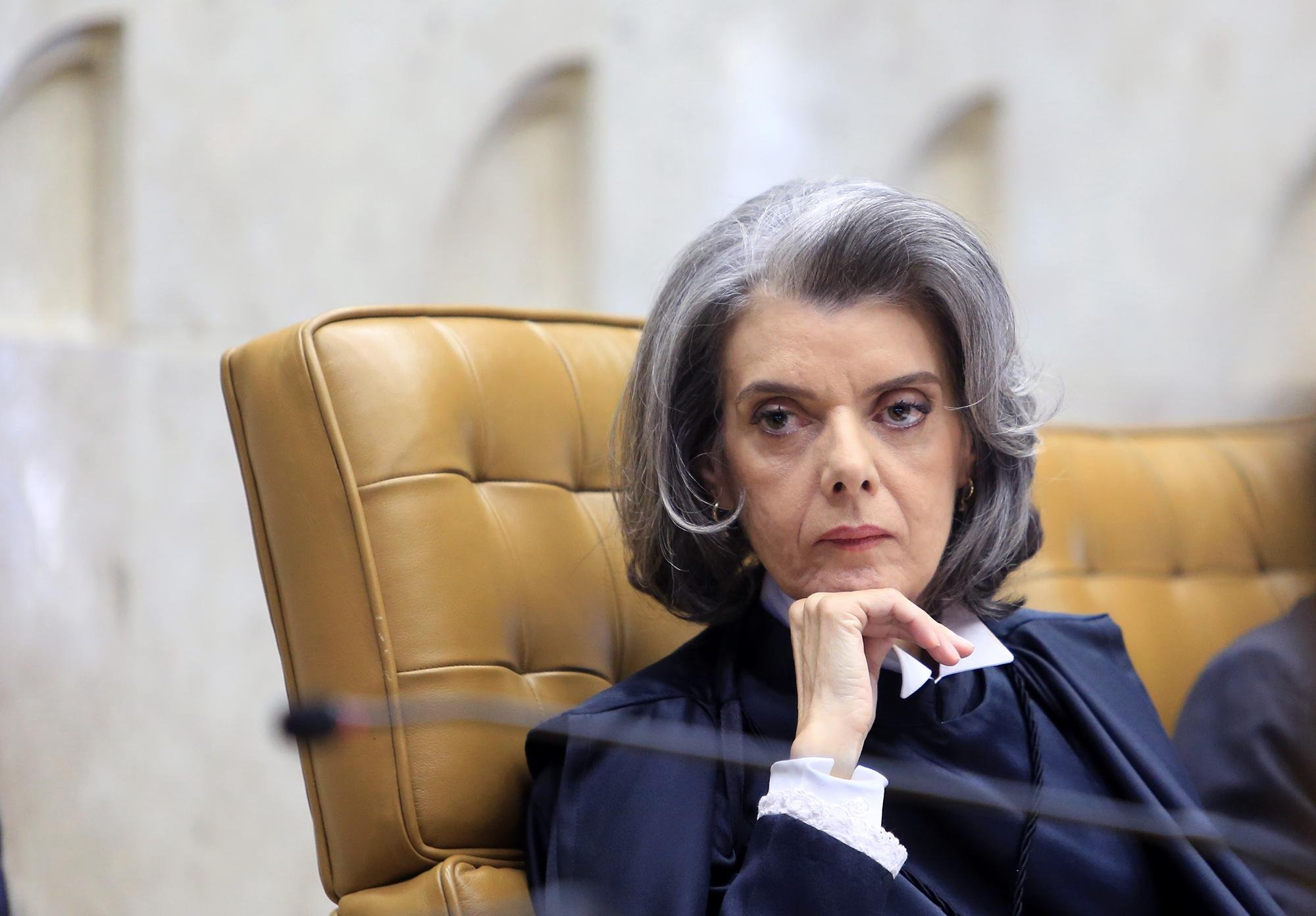 C&aacute;rmen L&uacute;cia disse que o Judici&aacute;rio exige respeitos dos demais poderes