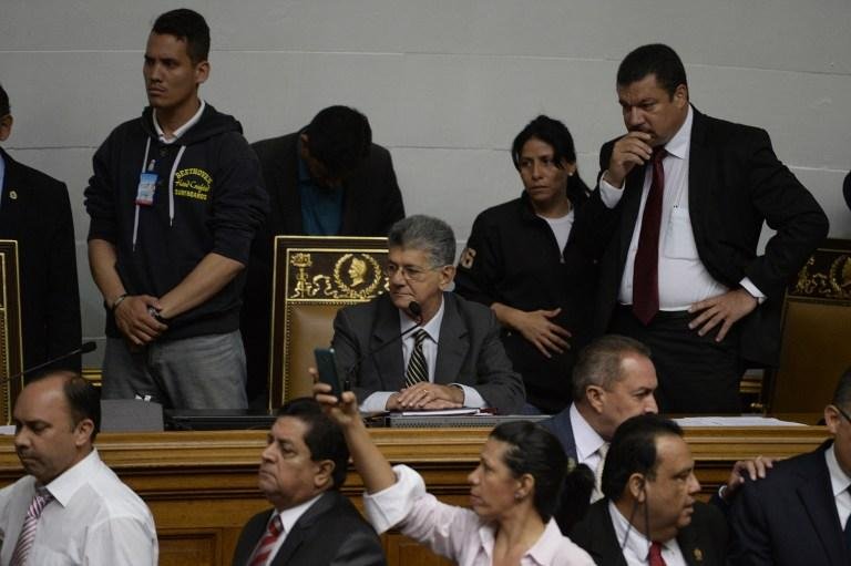 Parlamento venezuelano abre via para julgamento pol&iacute;tico contra Maduro