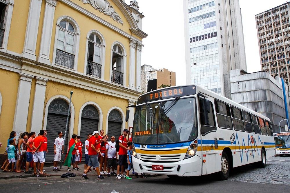 Porto Alegre tem esquema de tr&acirc;nsito e transporte para Inter e Atl&eacute;tico-MG