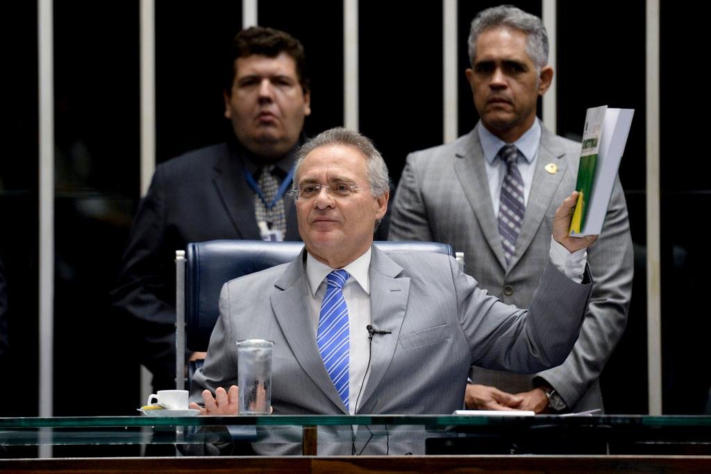 Renan anuncia pacote de rea&ccedil;&atilde;o contra a&ccedil;&atilde;o da Pol&iacute;cia Federal