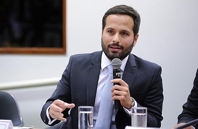 Ministro da Cultura, Marcelo Calero, revelou que est&aacute; negociando com o Banco do Brasil uma mudan&ccedil;a no processo
