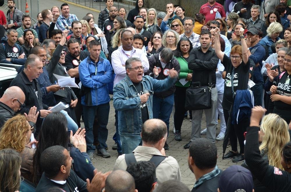 Decis&atilde;o foi tomada por funcion&aacute;rios em assembleia nesta quinta-feira
