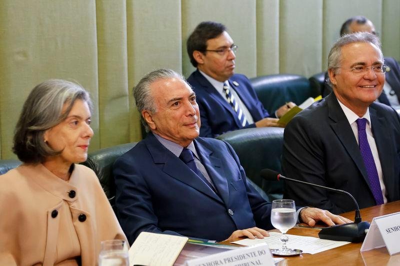 Temer disse  que reuni&otilde;es se tornar&atilde;o peri&oacute;dicas 