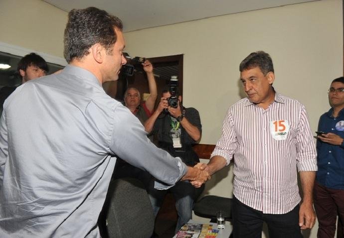 Marchezan e Melo trocaram r&aacute;pido cumprimento em encontro na zona Sul