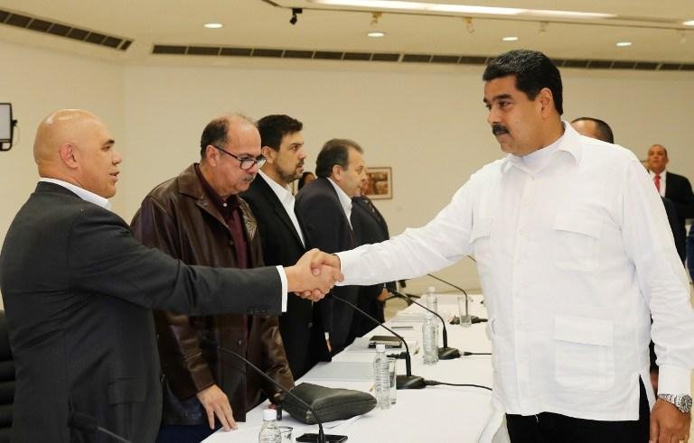 Presidente garantiu "compromisso total" em buscar solu&ccedil;&atilde;o para crise pol&iacute;tica