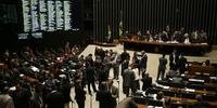 Pacote anticorrupção a ser votado na Câmara abrirá possibilidade de anistia a caixa 2