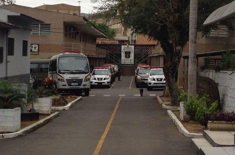 PMs j&aacute; se aquartelaram em protesto contra parcelamento