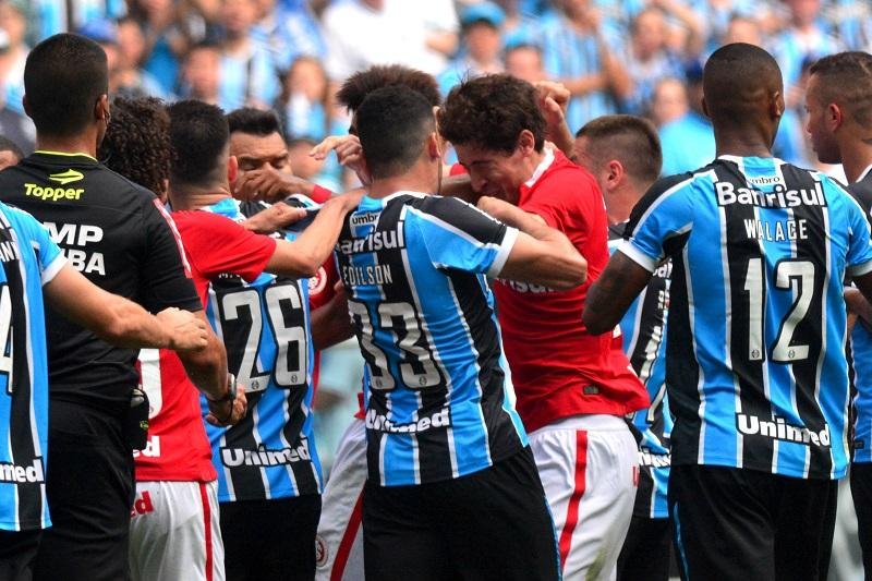 Ed&iacute;lson, Bol&atilde;nos e Dourado podem ser suspensos por at&eacute; 12 jogos ap&oacute;s confus&atilde;o no cl&aacute;ssico 411