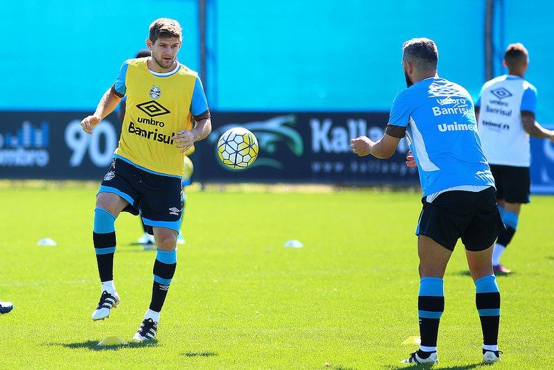 Kannemann defende que Gr&ecirc;mio use titulares no Brasileir&atilde;o