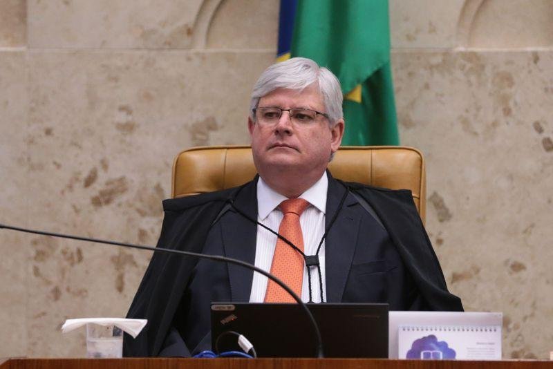 Procuradoria manda para Janot lista de 219 pol&iacute;ticos 