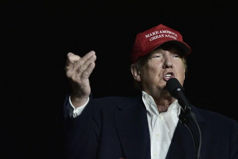 "FBI n&atilde;o pode revisar 650 mil e-mails em oito dias", diz Trump