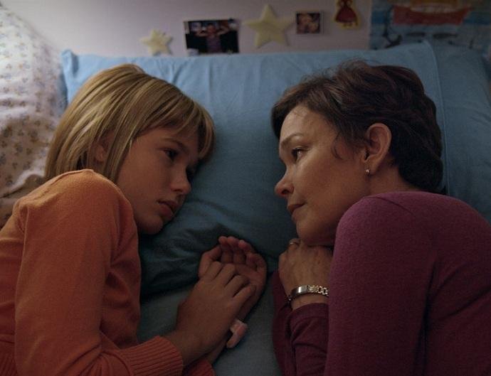 Mariana Goulart e J&uacute;lia Lemmertz atuam em "Pequeno Segredo"