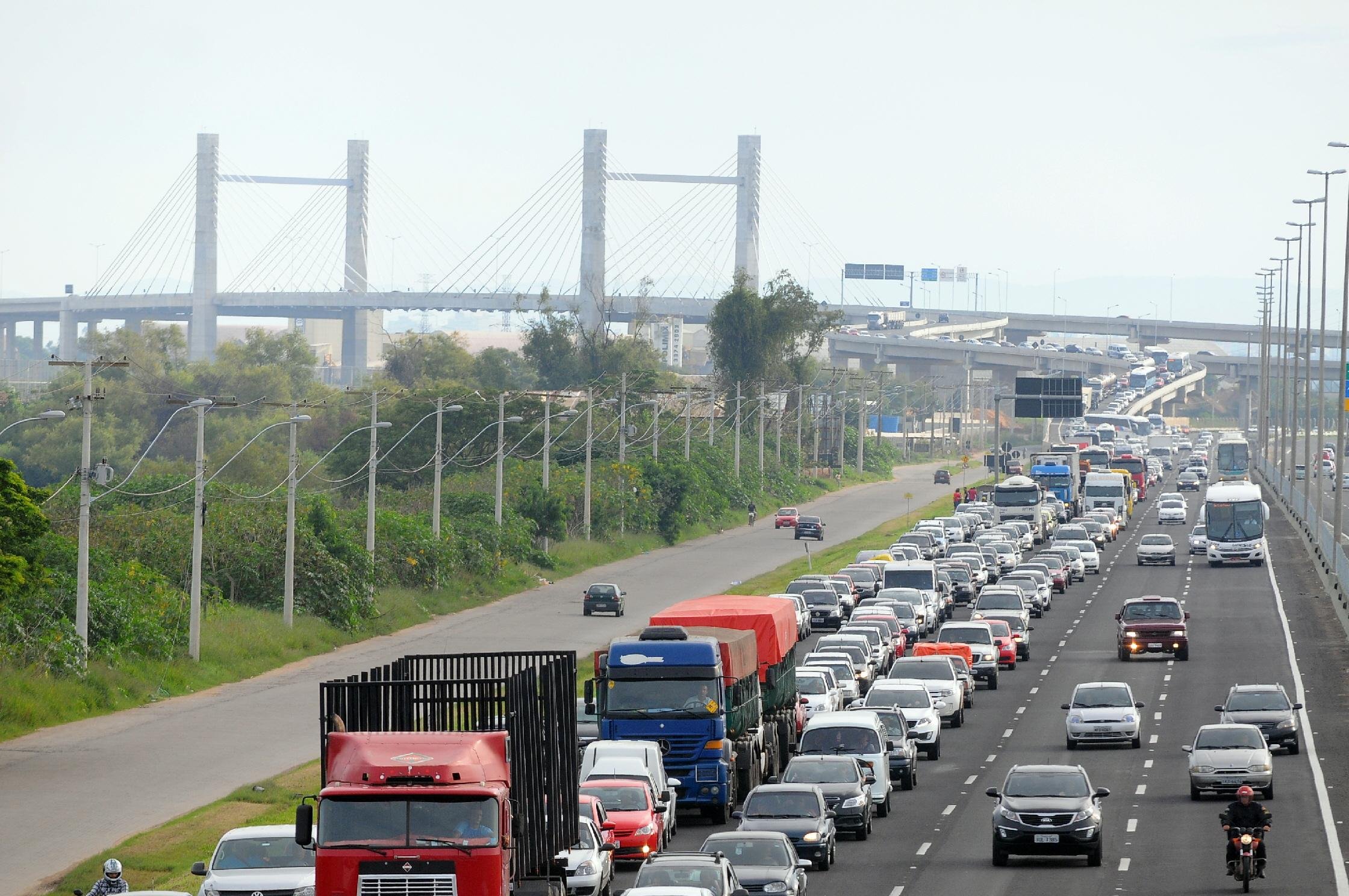 Sindicatos e estudantes ainda podem interromper o fluxo em vias da Capital, como a Ipiranga e a Bento Gon&ccedil;alves