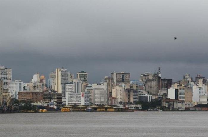 Porto Alegre ter&aacute; sexta-feira com nebulosidade e chance de chuva