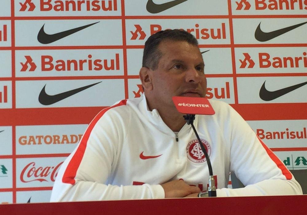 Roth aguarda a pr&oacute;xima semana para definir a equipe do Inter