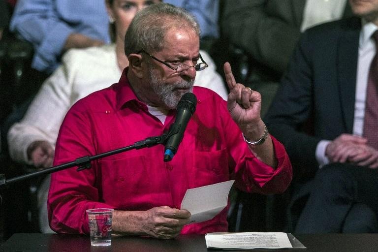 Lula diz haver um "pacto diab&oacute;lico"