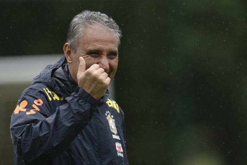 &Uacute;nica mudan&ccedil;a promovida por Tite em rela&ccedil;&atilde;o ao &uacute;ltimo jogo dever&aacute; ser a entrada de Filipe Lu&iacute;s na lateral esquerda