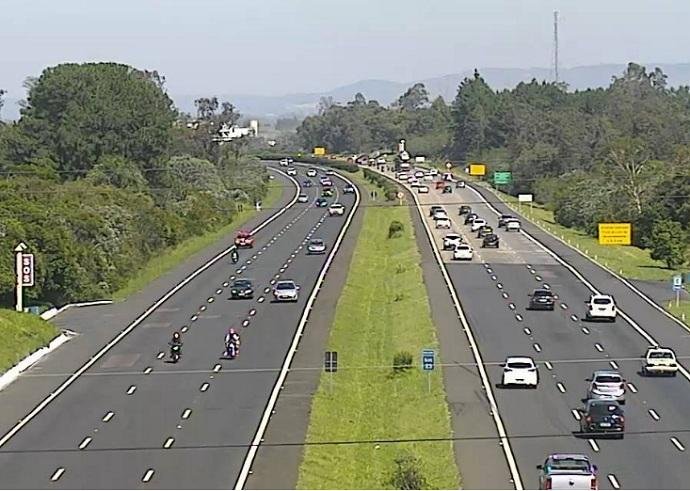 Previs&atilde;o &eacute; que 40 mil ve&iacute;culos retornem pela freeway nesta ter&ccedil;a